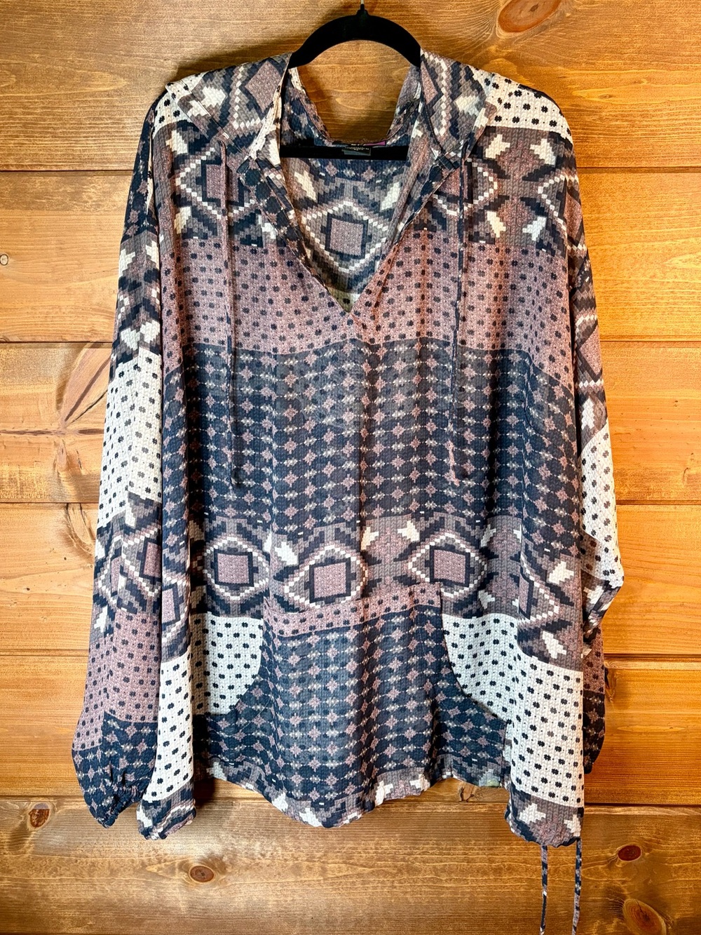 Geo-Print SHEER V-Neck Pullover Hoodie Blouse in Brown, Black & Cream Size 3X 🖤